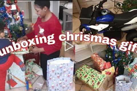 UNBOXING CHRITMAS GIFT / OPENING CHRISTMAS PRESENTS 2021 / CHRITMAS MORNING SPECIAL
