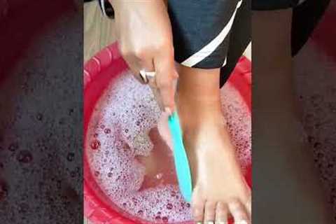 Pedicure at Home| #pedicure #shorts #youtubeshorts  #trendinghacks #viralshorts #hack #viral #short